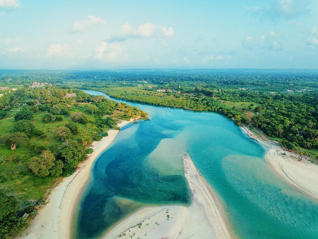 Kongo river boat tours diani