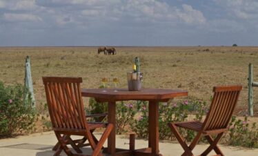 5 days tsavo east amboseli tsavo west saltlick safari
